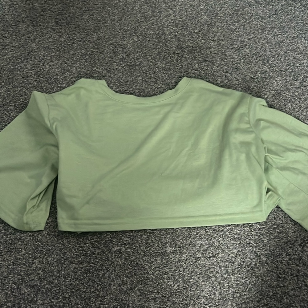 Light green cropped t